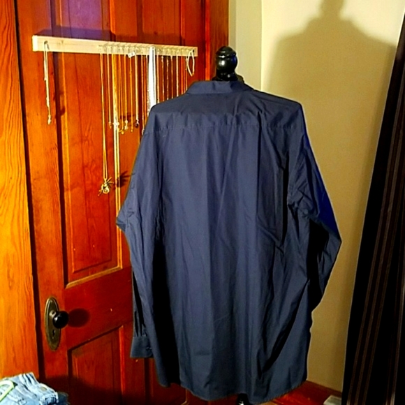 NWOT! Awesome Men's Shirt.. Never Worn - Picture 3 of 8